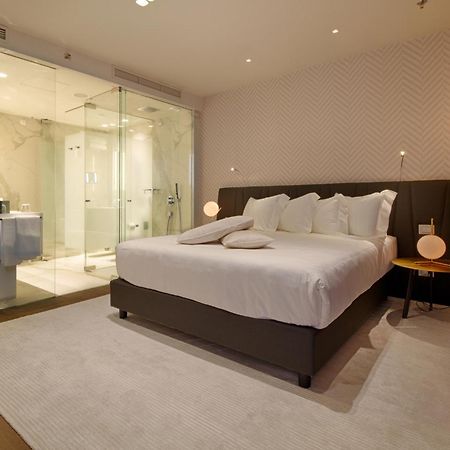 Maritim Hotel Plaza Tirana Exterior photo Deluxe Room
