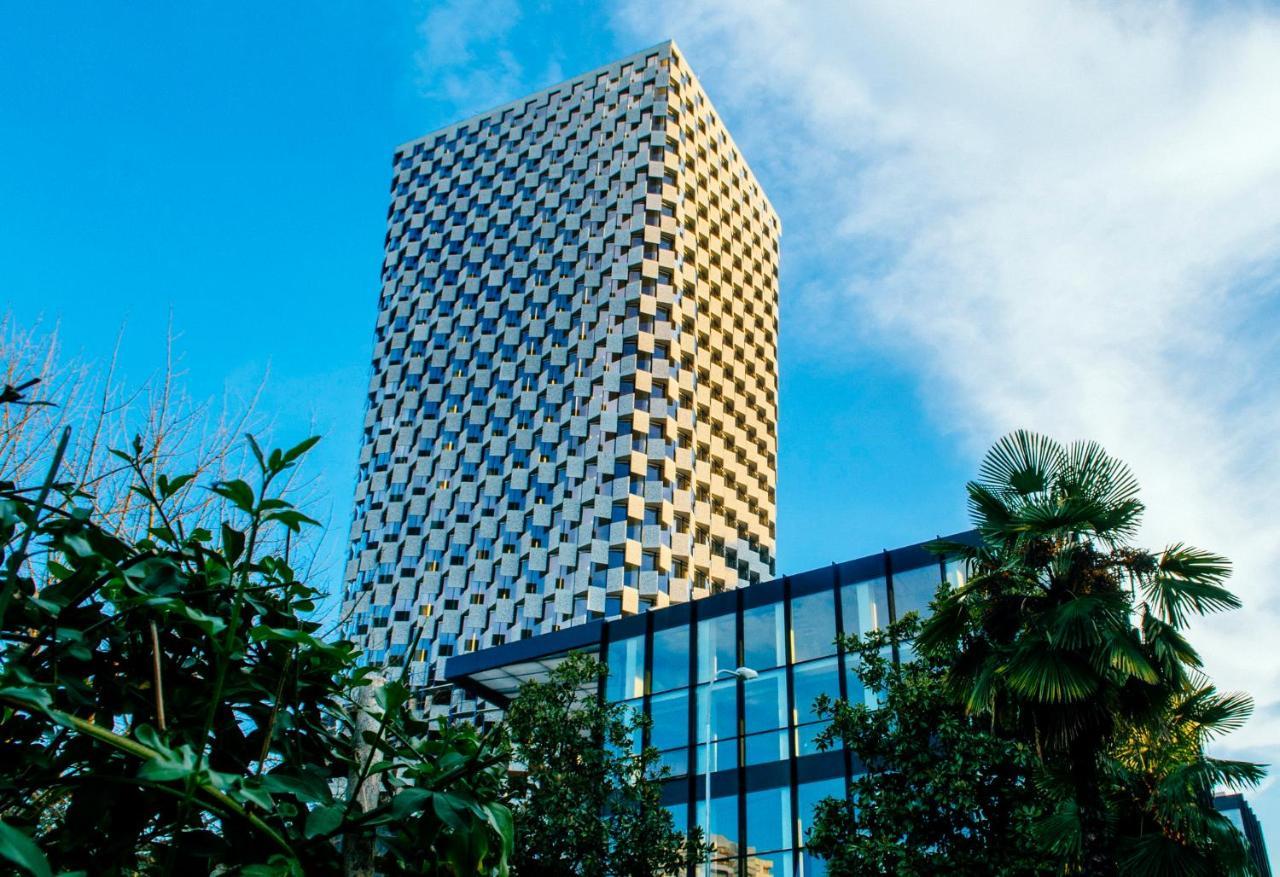 Maritim Hotel Plaza Tirana Exterior photo The hotel in 2019