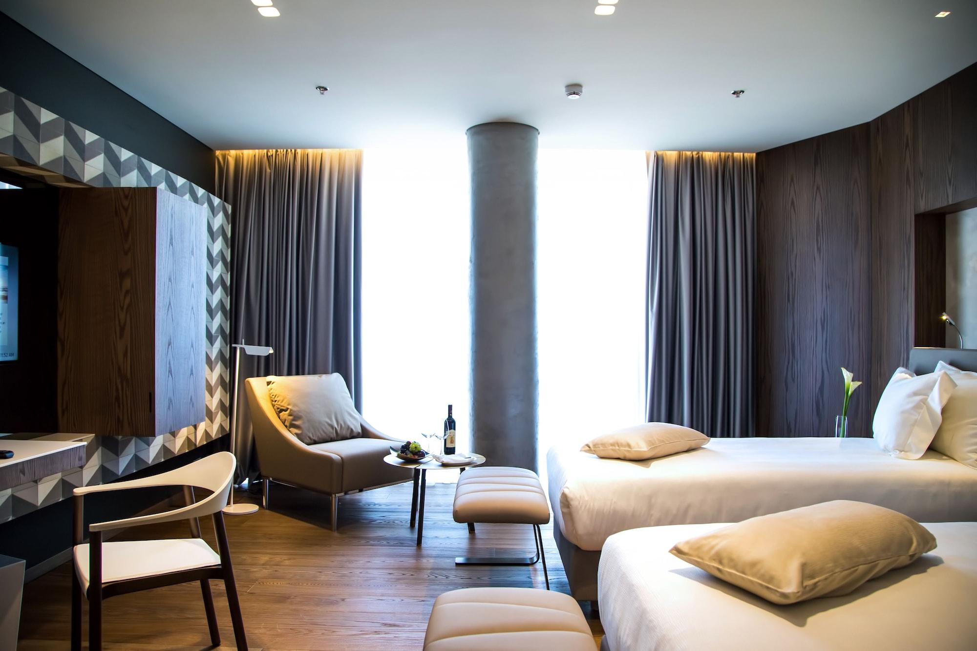 Maritim Hotel Plaza Tirana Exterior photo Deluxe Room